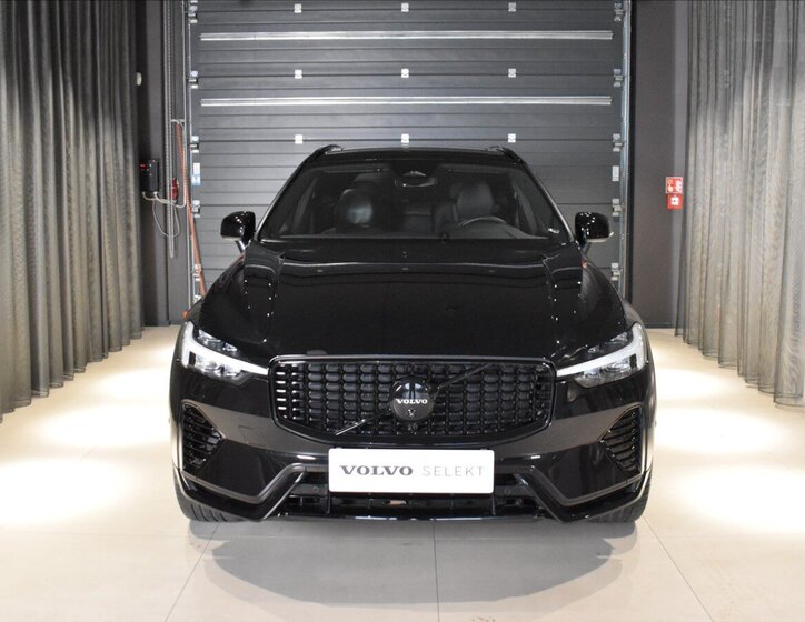 Volvo XC60 SUV / Terénní 2,0 l 257 kw