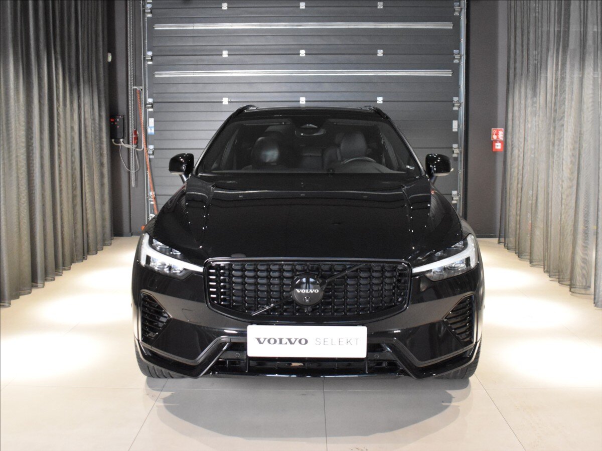 Volvo XC60 SUV / Terénní 2,0 l 257 kw