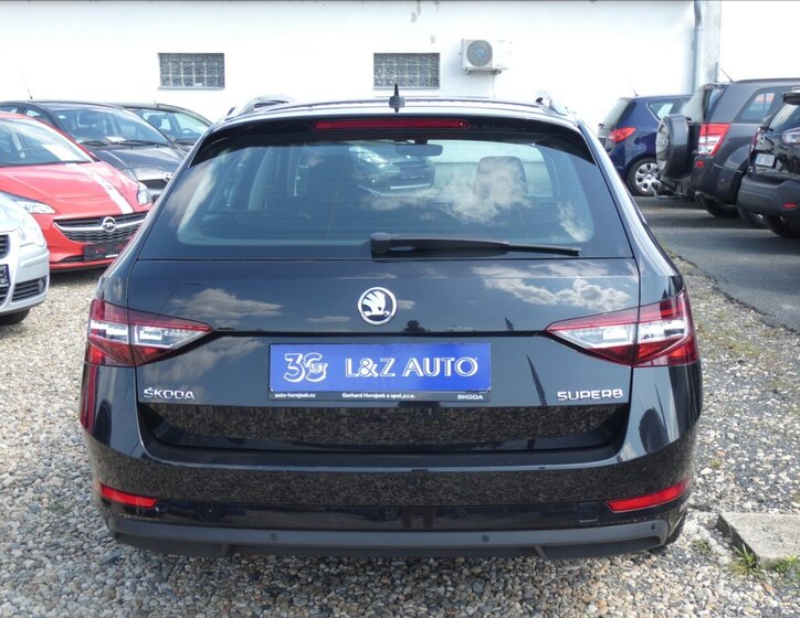 Škoda Superb Kombi 1,5 l 110 kw