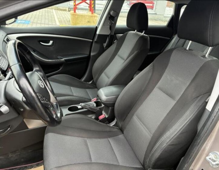 Hyundai i30 Kombi 1,6 l 99 kw