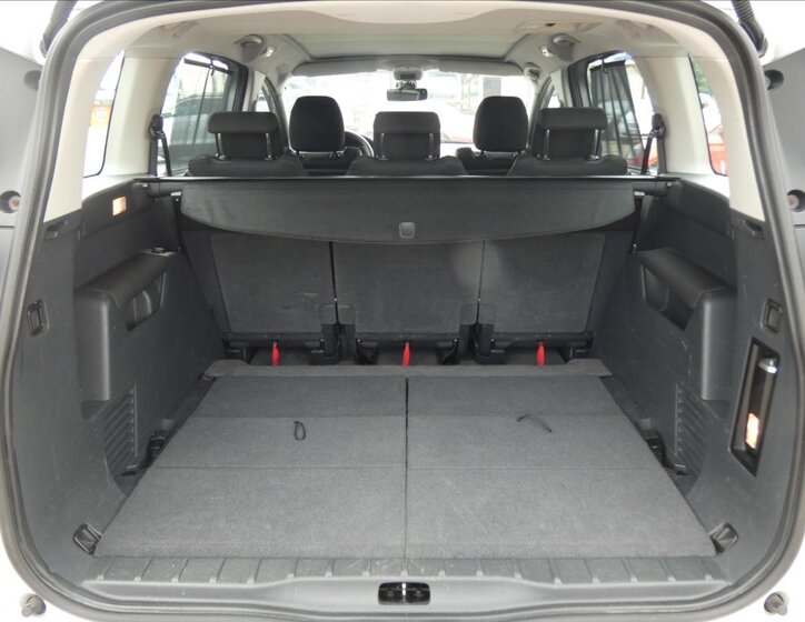 Peugeot 5008 MPV 1,6 l 115 kw