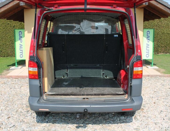 Volkswagen Transporter Kombi 2,5 l 96 kw