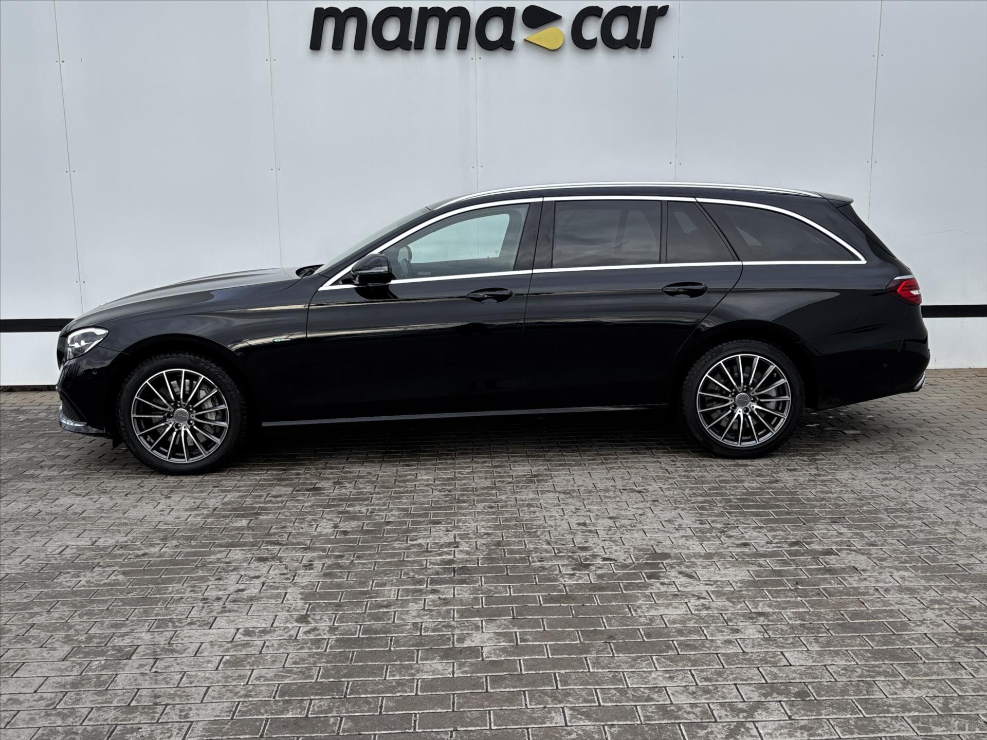 Mercedes-Benz Třídy E Kombi 2,0 l 143 kw