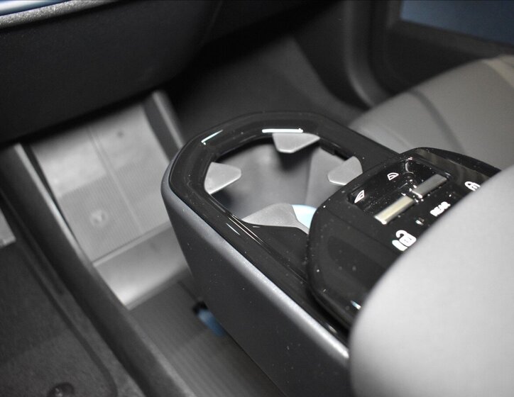 Volvo EX30 SUV / Terénní 0,0 200 kw