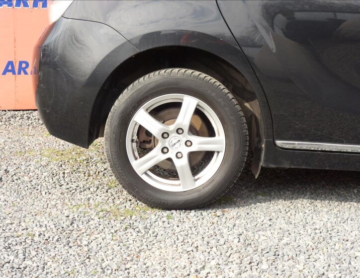 Toyota Verso MPV 1,6 l 97 kw