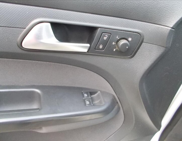 Volkswagen Caddy Kombi 1,6 l 75 kw