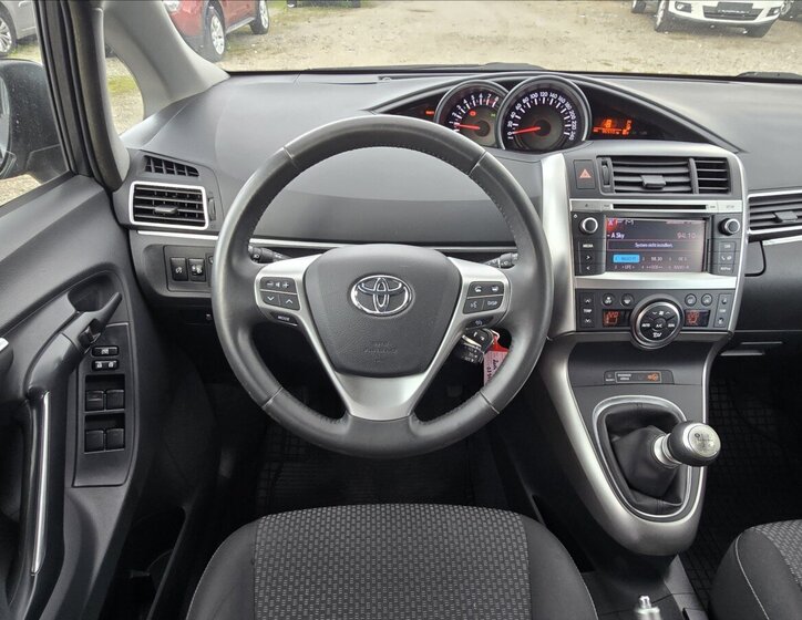 Toyota Verso MPV 1,6 l 97 kw