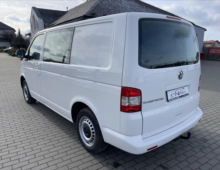 Volkswagen Transporter Kombi 2,0 l 75 kw