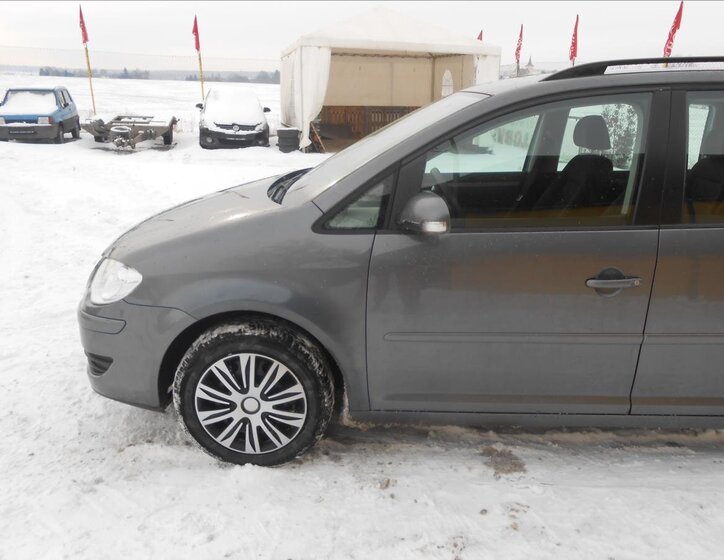 Volkswagen Touran MPV 2,0 l 103 kw