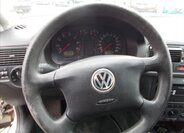 Volkswagen Golf 23