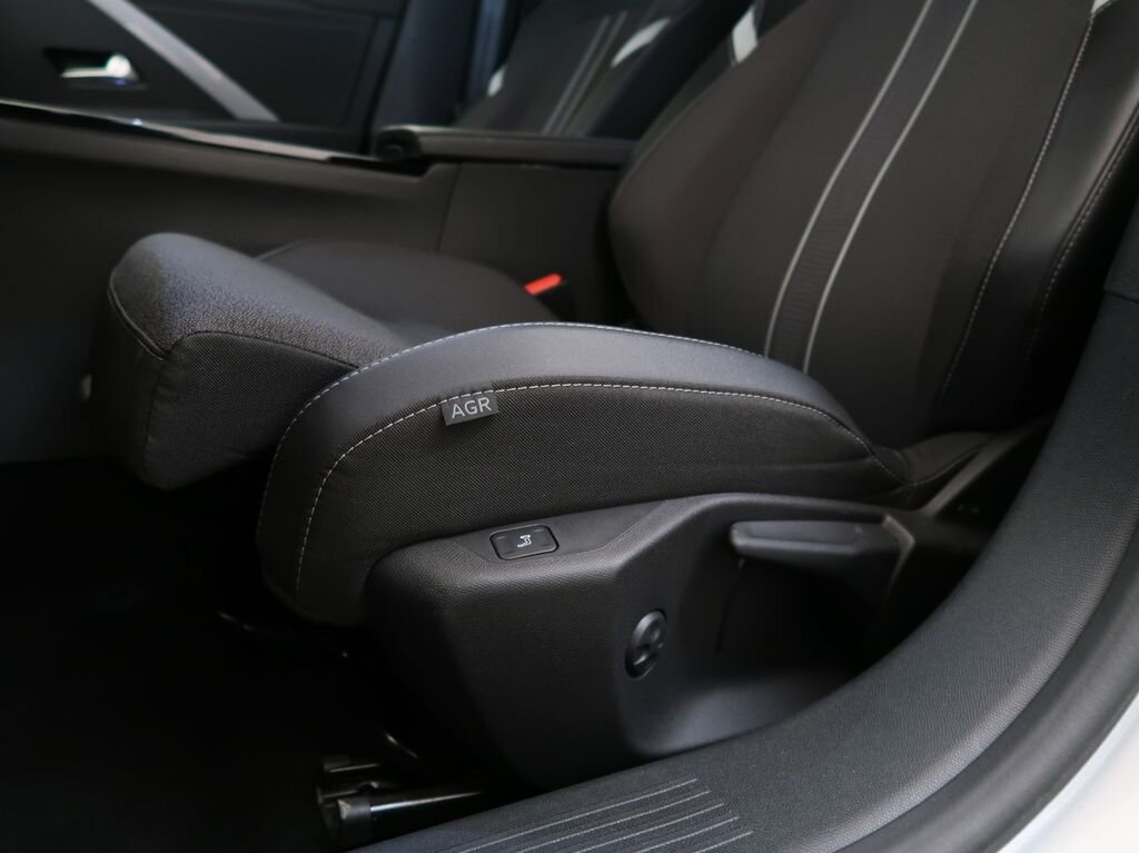 Opel Astra Hatchback 1,2 l 96 kw