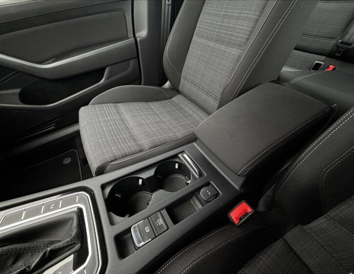 Volkswagen Passat Kombi 1,5 l 110 kw