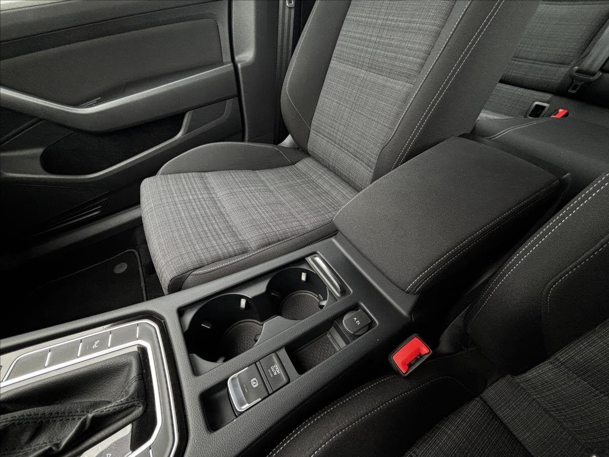 Volkswagen Passat Kombi 1,5 l 110 kw