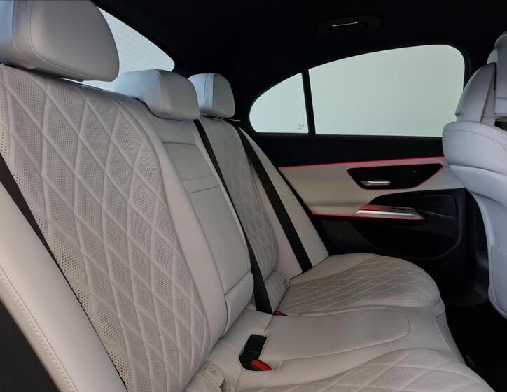 Mercedes-Benz Třídy E 19