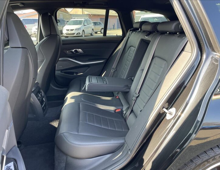 BMW Řada 3 Kombi 2,0 l 215 kw