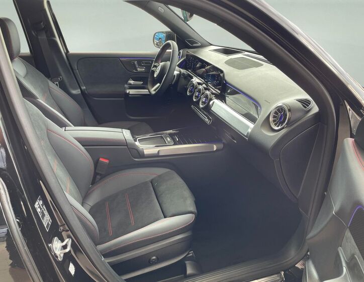 Mercedes-Benz GLB 13