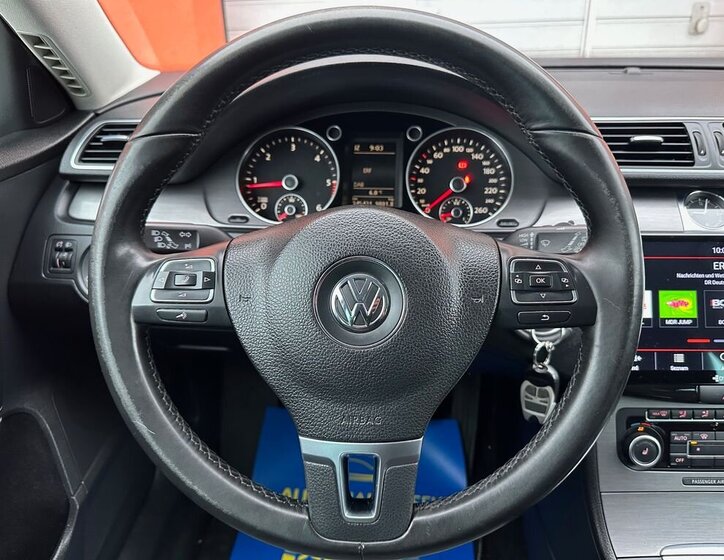 Volkswagen Passat Kombi 1,6 l 77 kw