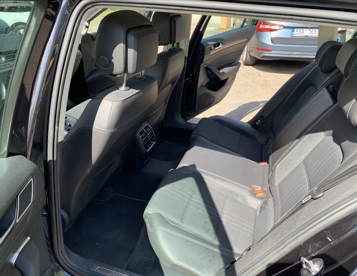 Volkswagen Passat Kombi 2,0 l 140 kw