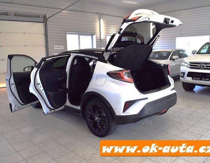 Toyota C-HR Hatchback 1,8 l 0