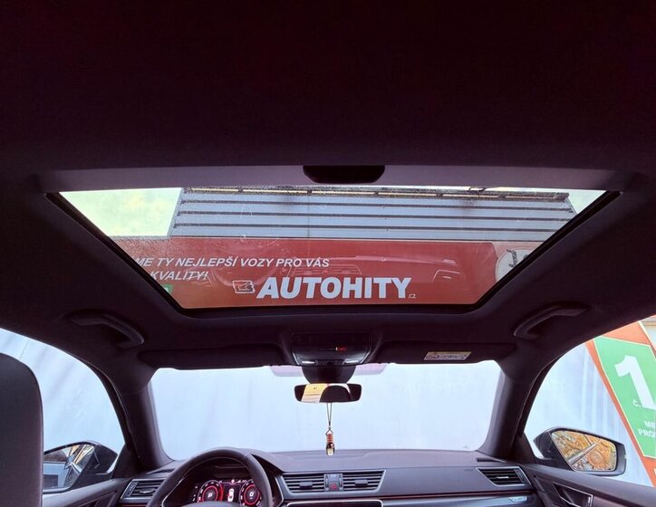 Škoda Superb Sedan / Limuzína 2,0 l 140 kw