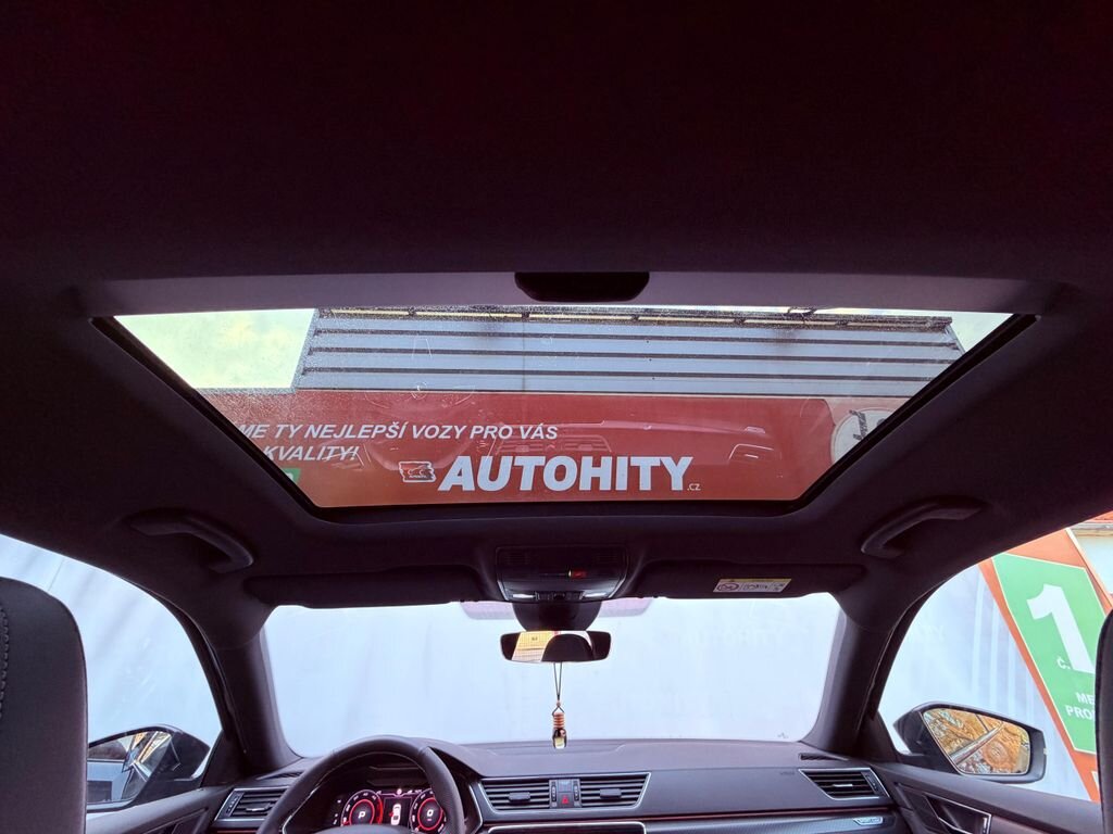 Škoda Superb Sedan / Limuzína 2,0 l 140 kw