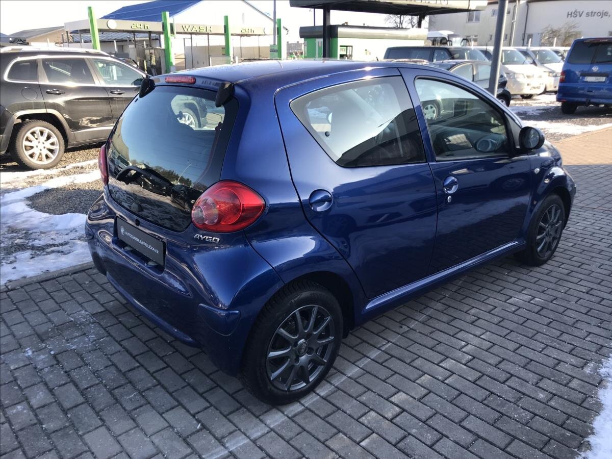 Toyota Aygo Hatchback 998,0 50 kw