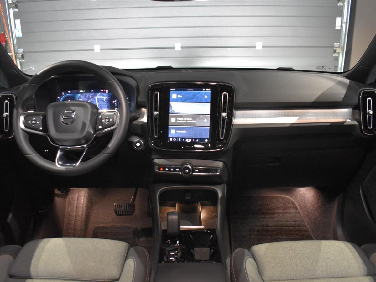 Volvo XC40 SUV 2,0 l 120 kw