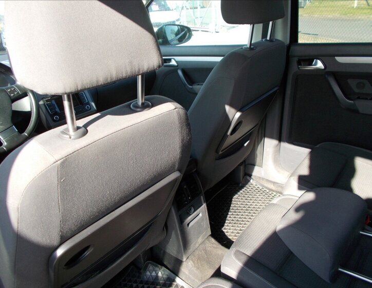 Volkswagen Touran MPV 1,9 l 77 kw