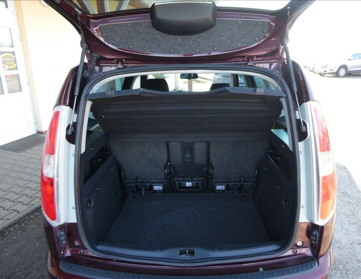 Škoda Roomster Kombi 1,2 l 63 kw