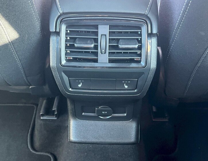 Škoda Karoq SUV / Terénní 1,5 l 110 kw