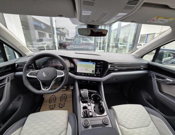 Volkswagen Touareg SUV 3,0 l 210 kw