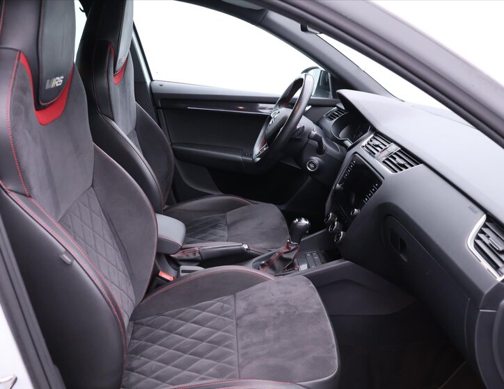 Škoda Octavia Liftback 2,0 l 180 kw