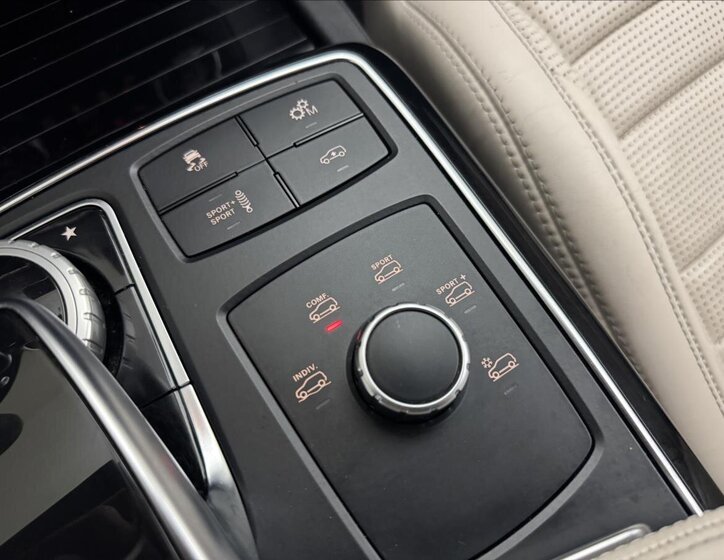 Mercedes-Benz GLS SUV / Terénní 5,5 l 430 kw