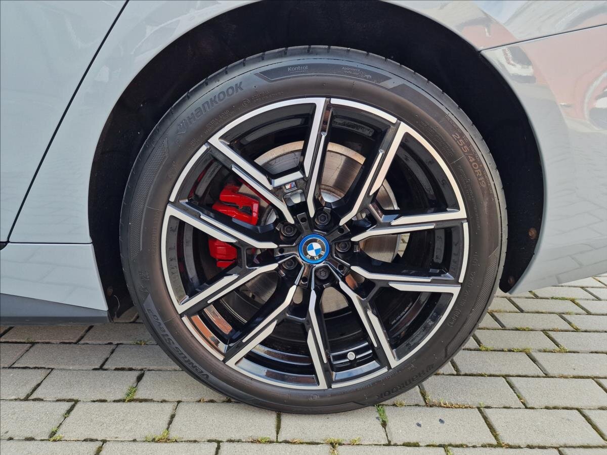 BMW i4 Sedan 0,0 400 kw