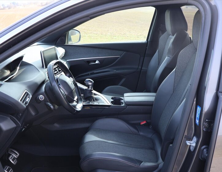 Peugeot 5008 SUV / Terénní 1,2 l 96 kw