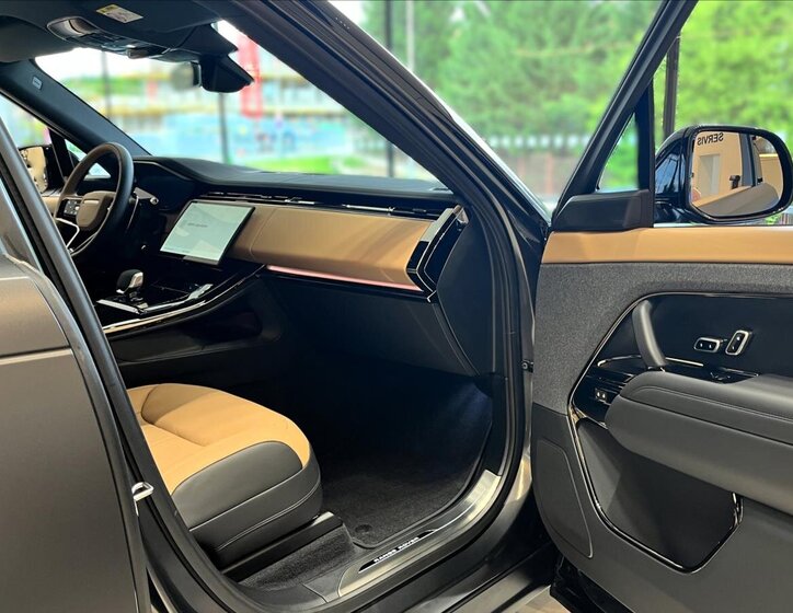 Land Rover Range Rover Sport SUV 3,0 l 221 kw