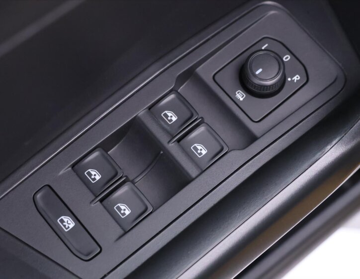 Volkswagen T-Roc SUV / Terénní 999,0 85 kw