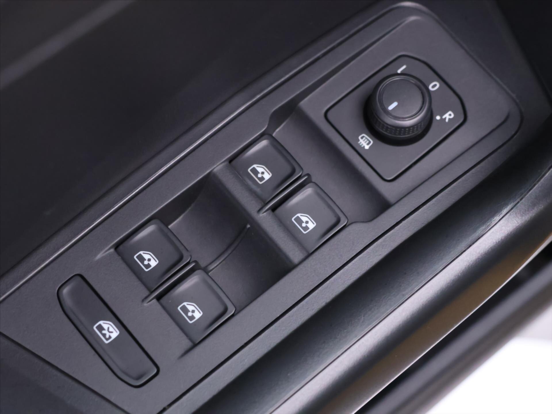 Volkswagen T-Roc SUV / Terénní 999,0 85 kw