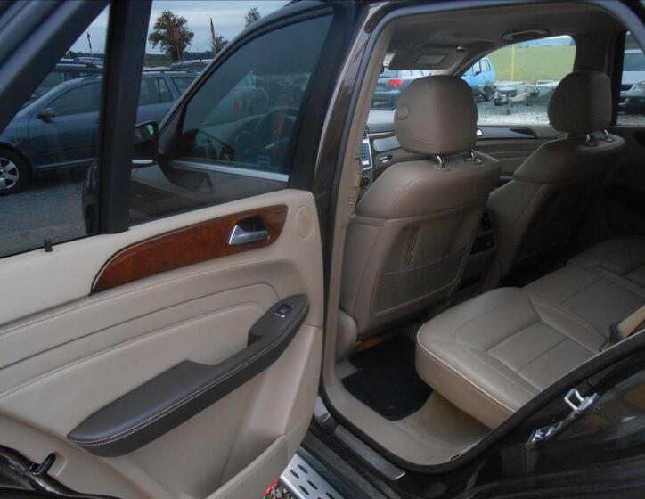 Mercedes-Benz Třídy M 15