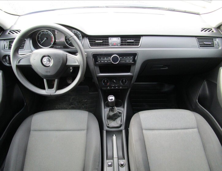 Škoda Rapid Sedan 999,0 70 kw