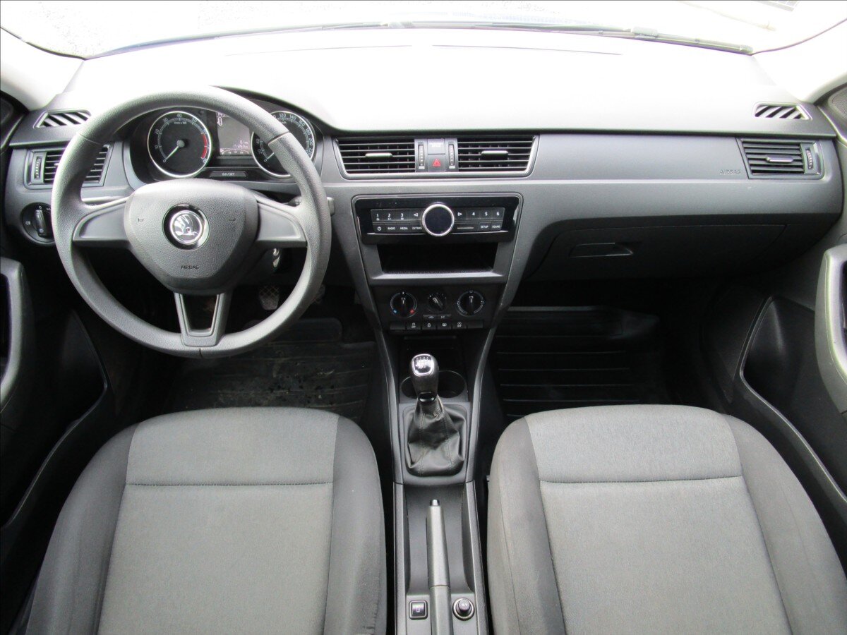 Škoda Rapid Sedan 999,0 70 kw