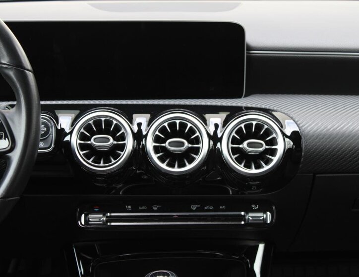 Mercedes-Benz Třídy A 24