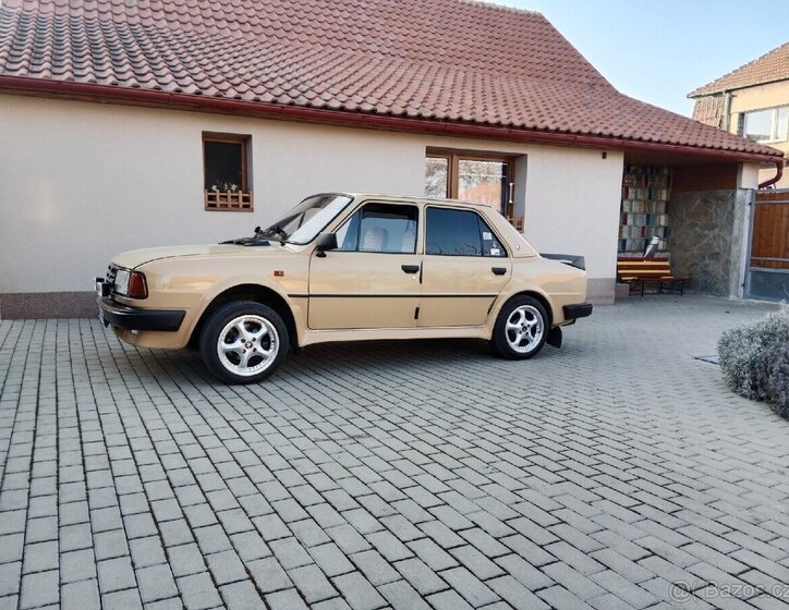 Škoda 120 Sedan / Limuzína 0,0 0