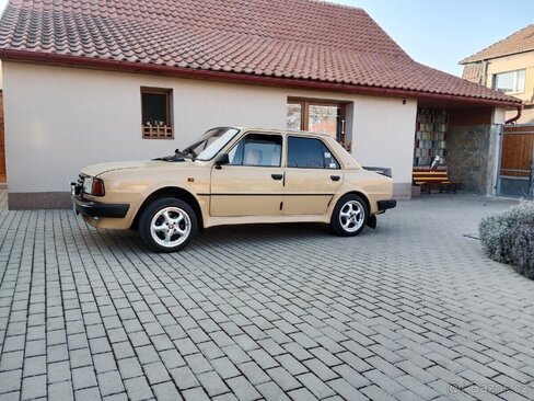 Škoda 120 Sedan / Limuzína 0,0 0