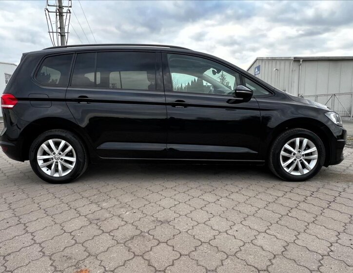 Volkswagen Touran Kombi 1,6 l 85 kw
