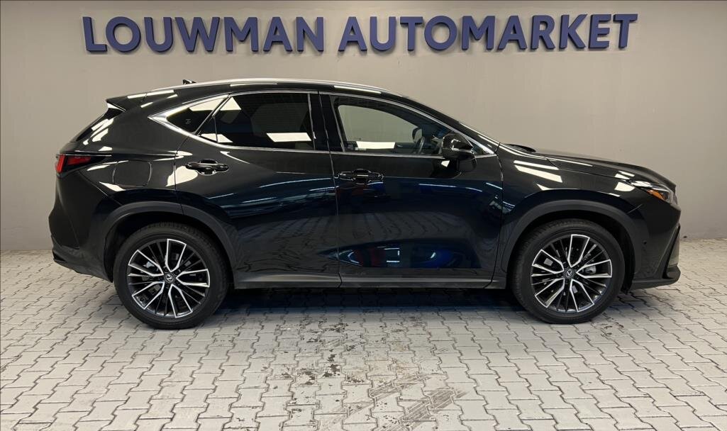 Lexus NX 450h plus SUV 2,5 l 227 kw