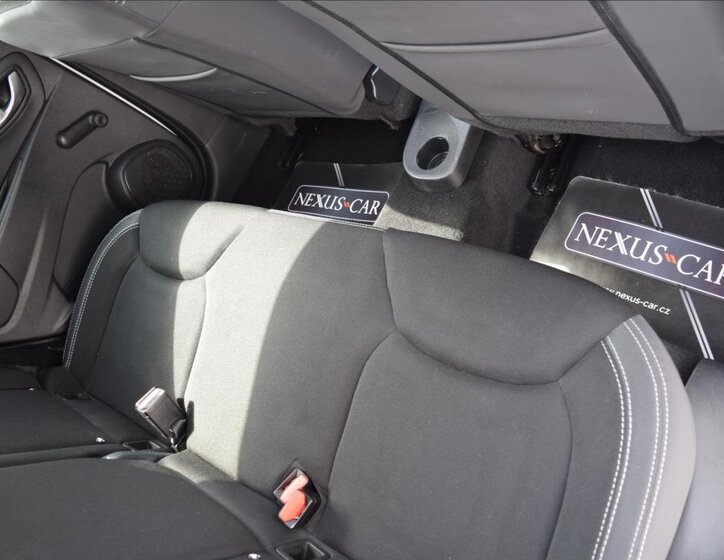 Renault Clio Hatchback 1,1 l 54 kw