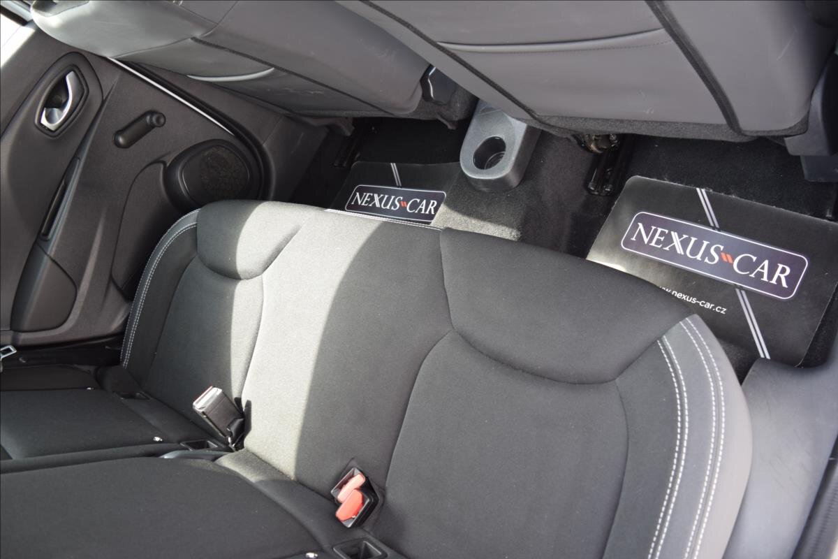 Renault Clio Hatchback 1,1 l 54 kw