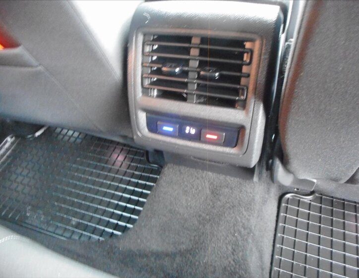 Volkswagen Golf Hatchback 1,5 l 96 kw