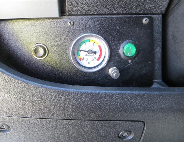 Peugeot Boxer Valník 2,2 l 121 kw